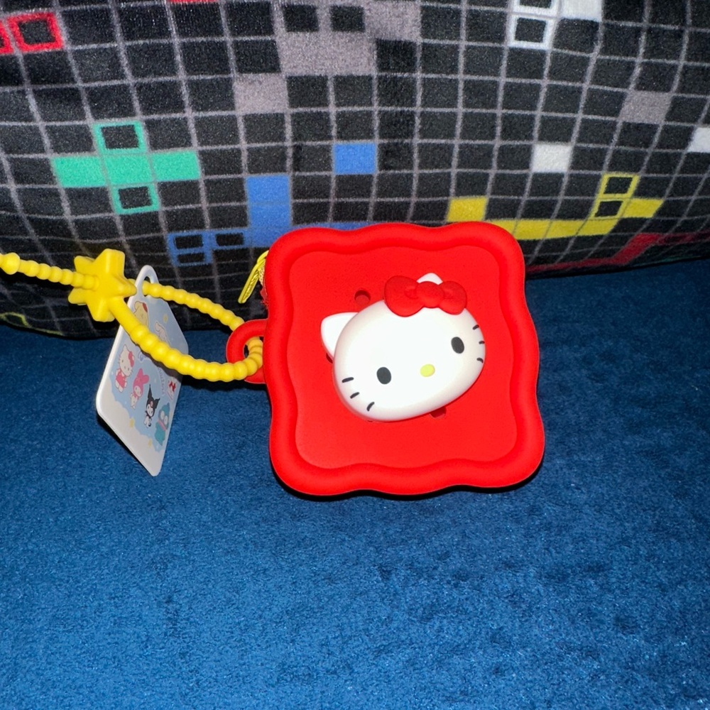 Red Bundle - Picture 2 of 4